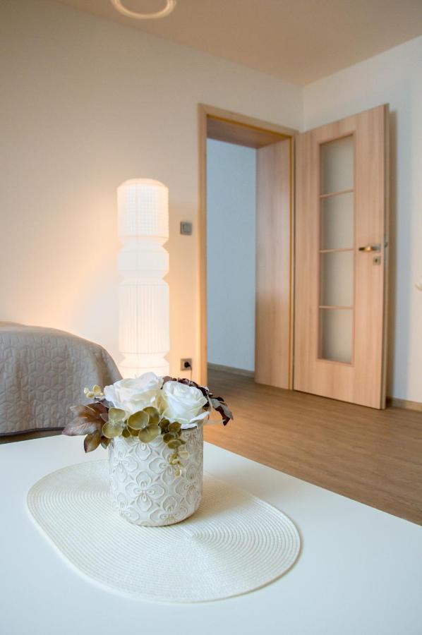 Apartmanovy Dum Sklipek Trutnov Exterior foto